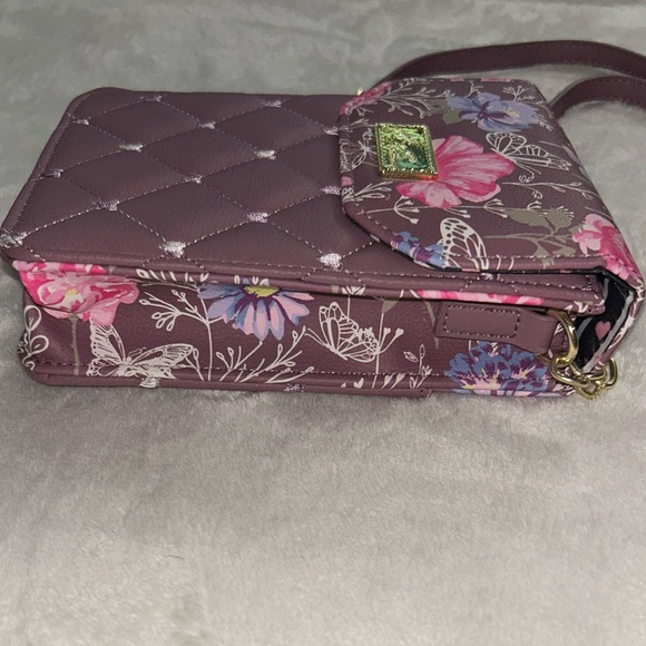 Luv Betsey Lbdarcey Phone Crossbody - Picture 6 of 9